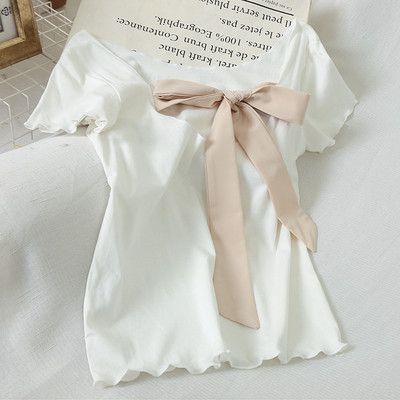 Moteriški laisvalaikio marškinėliai trumpomis rankovėmis ir kaspinu