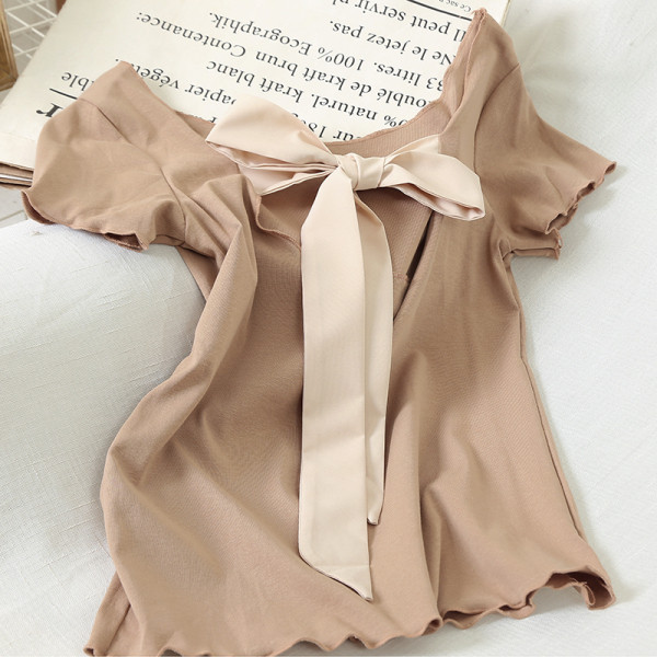 Moteriški laisvalaikio marškinėliai trumpomis rankovėmis ir kaspinu