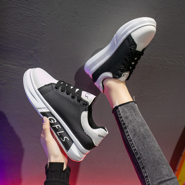 Ikdienas sieviešu kedas ar uzrakstu no eko ādas