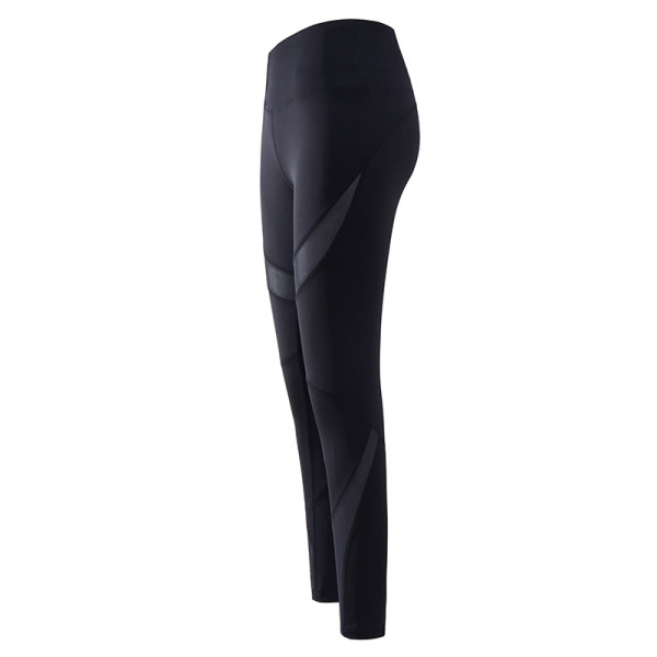 Légáteresztő anyagból készült fekete sport leggings, magas derékkal és hálóval