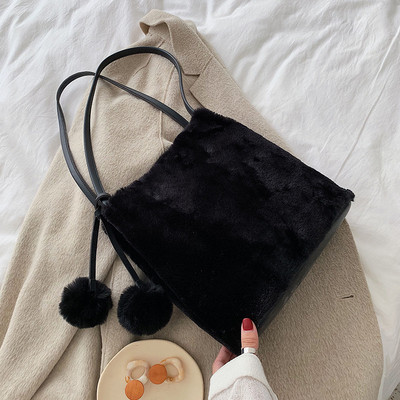 Geantă de puf pentru femei de zi cu zi cu accesoriu