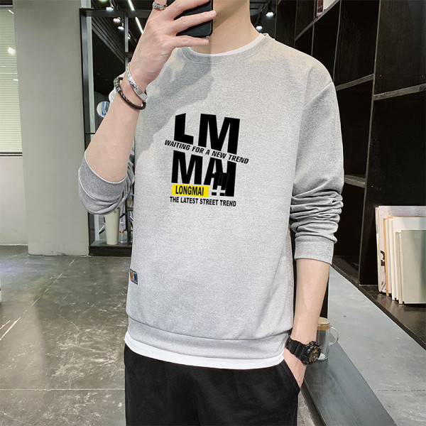 Įprasta vyriška palaidinė su apvalia iškirpte ir raštu