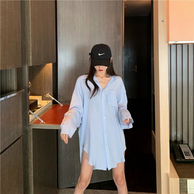 Ilgi moteriški asimetriški marškiniai klasikine apykakle