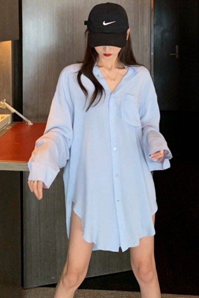 Ilgi moteriški asimetriški marškiniai klasikine apykakle