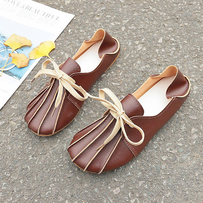 Ежедневни дамски кожени обувки с равна подметка и връзка