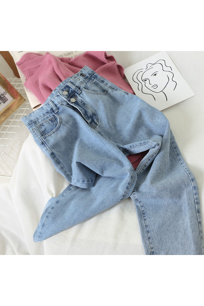 Sieviešu džinsi ar augstu vidukli un kabatām zili platā modelī