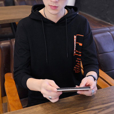 Vīriešu ikdienas blūze ar kapuci un garām piedurknēm