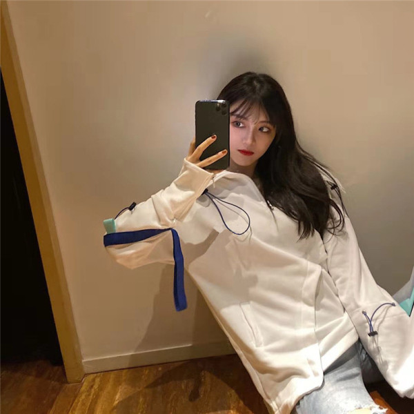 Modernūs moteriški megztiniai su užtrauktuku ir kaklaraiščiais