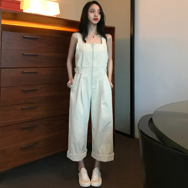 Plats sieviešu kombinezons ar platām lencēm