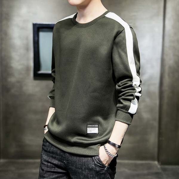 Ежедневна мъжка блуза с обло деколте и емблема 