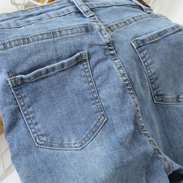 Sieviešu ikdienas garie džinsi ar taisnām modeļa kabatām un augstu vidukli