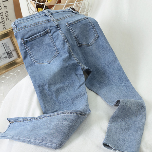 Sieviešu ikdienas garie džinsi ar taisnām modeļa kabatām un augstu vidukli