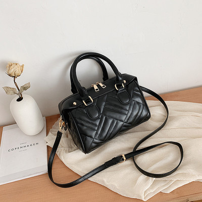 Sieviešu ādas soma ar rāvējslēdzēju un garu rokturi