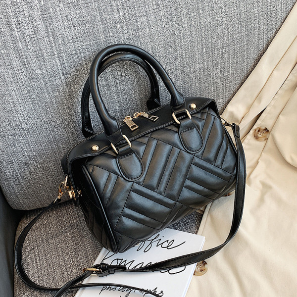 Sieviešu ādas soma ar rāvējslēdzēju un garu rokturi