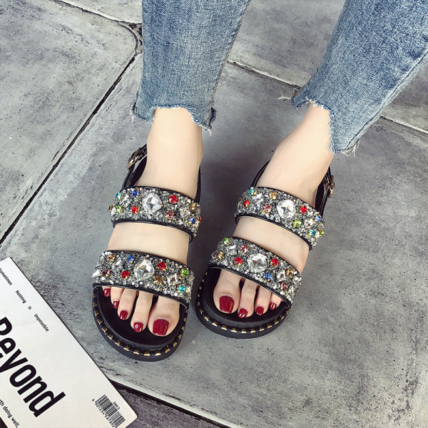 Ново модерни дамски сандали с цветни камъни