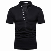 Alkalmi férfi póló magas gallérral és mély nyakkivágással