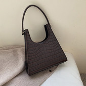 Moderni moteriška rankinė iš eko odos trumpa rankena