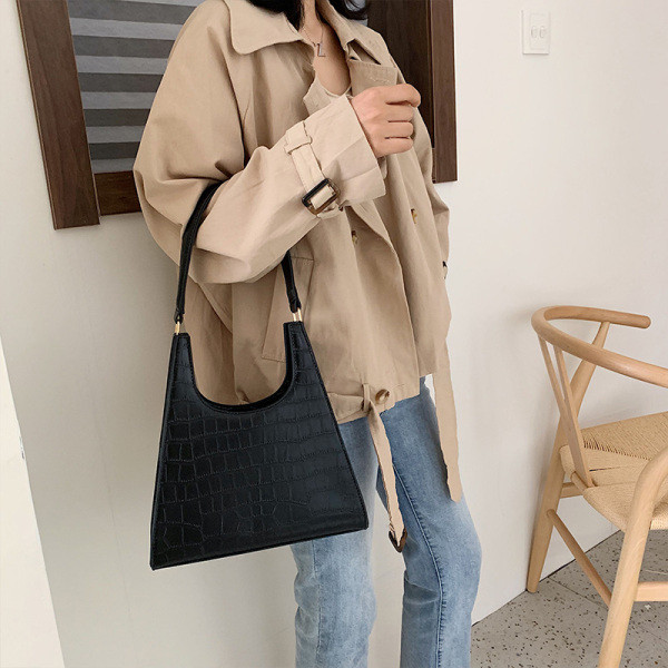 Moderni moteriška rankinė iš eko odos trumpa rankena