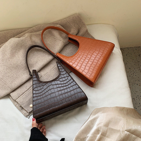 Moderni moteriška rankinė iš eko odos trumpa rankena