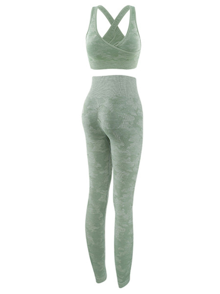 Két részből álló női sport szett terepszínű mintával