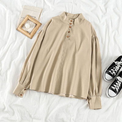 Női alkalmi ing magas gallérral és gombokkal