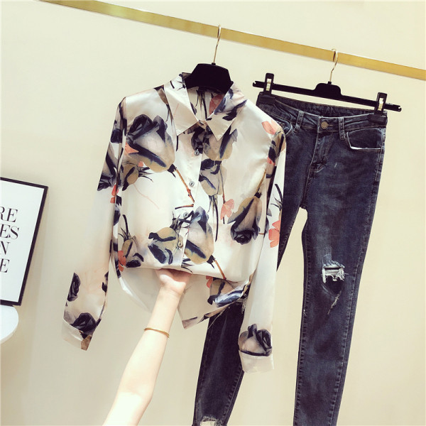 Naiste moodne lillemustriga ja klassikalise kraega särk