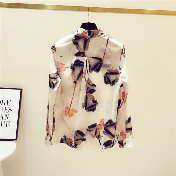 Naiste moodne lillemustriga ja klassikalise kraega särk