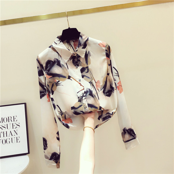 Naiste moodne lillemustriga ja klassikalise kraega särk