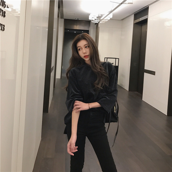 Plata sieviešu melna blūze ar fliteriem