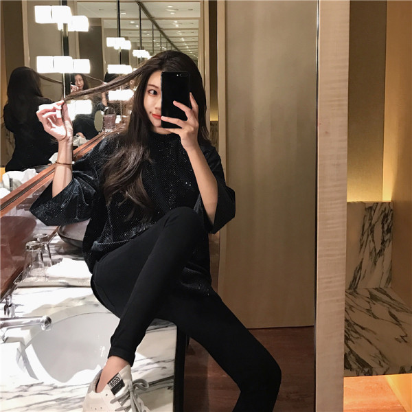 Plata sieviešu melna blūze ar fliteriem