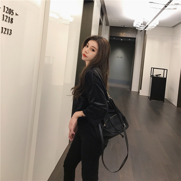 Plata sieviešu melna blūze ar fliteriem