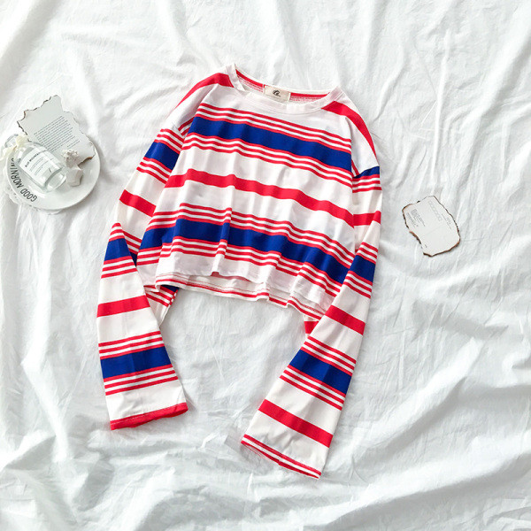 Bluză casual de damă în dungi, cu decolteu oval