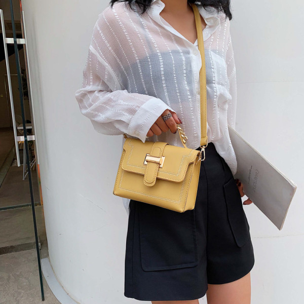 Geanta de dama moderna cu catarama si doua manere