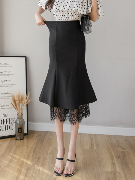 Modern női aszimmetrikus szoknya csipkével és magas derékkal