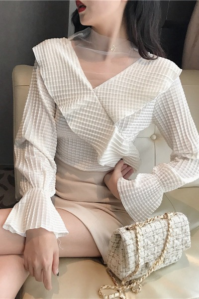 Bluză de damă elegantă cu tul