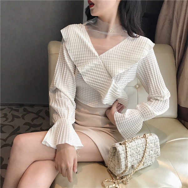 Bluză de damă elegantă cu tul