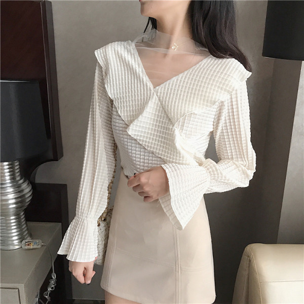 Bluză de damă elegantă cu tul