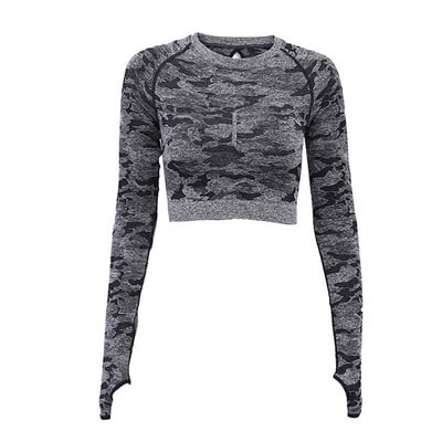 Sportinė trumpa palaidinė ilgomis rankovėmis ir kamufliažiniu raštu