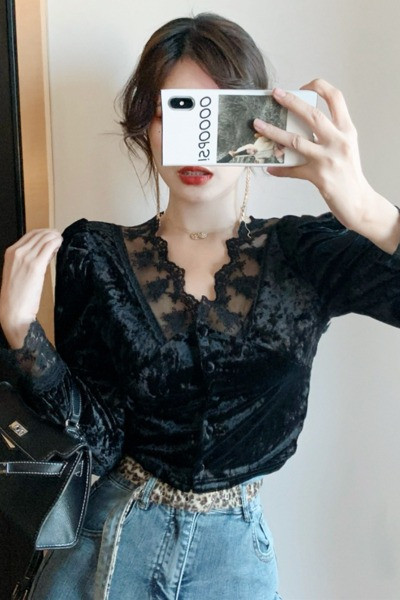 Liibuv naiste sametpluus pitsiga