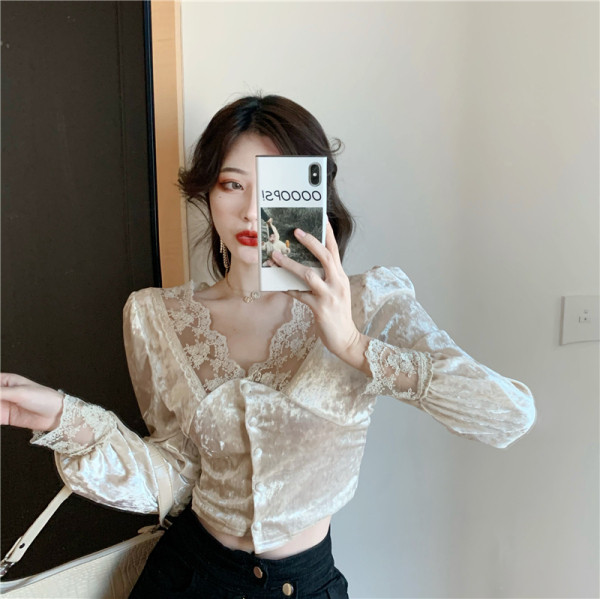 Liibuv naiste sametpluus pitsiga