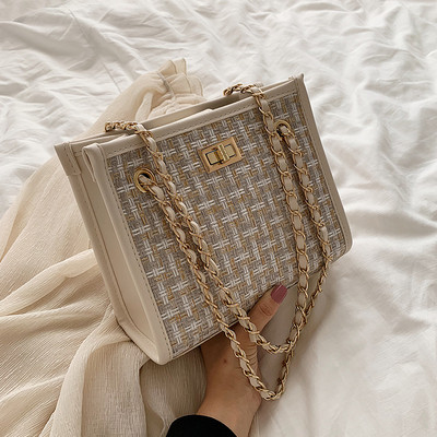 Ikdienas sieviešu soma ar metāla aizdari un rokturi