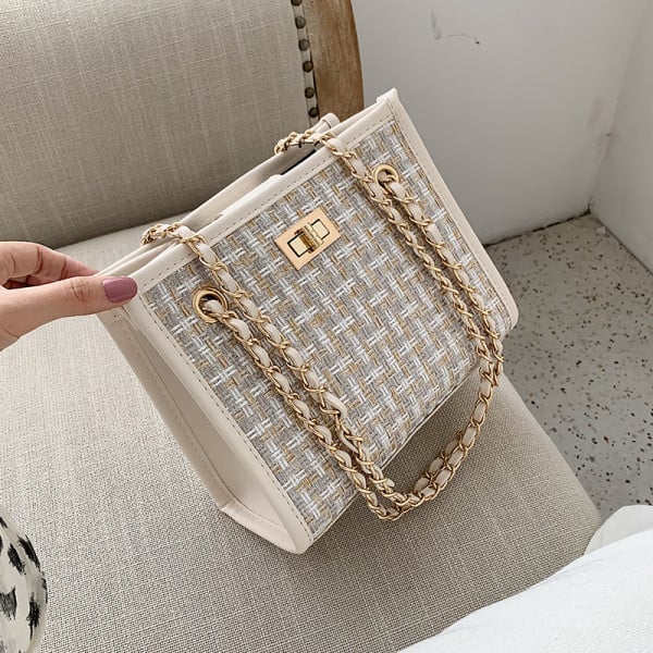 Ikdienas sieviešu soma ar metāla aizdari un rokturi