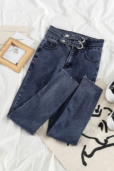 Női lezser hosszú farmernadrág zsebekkel és gombokkal