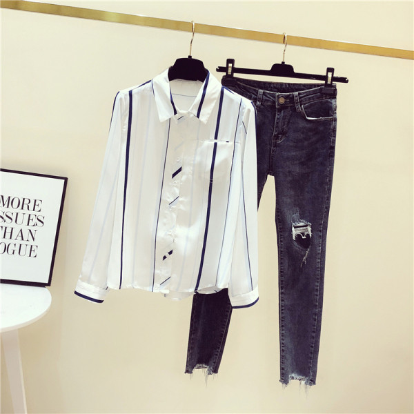 Модерна дамска  раирана риза с джоб и класическа яка 