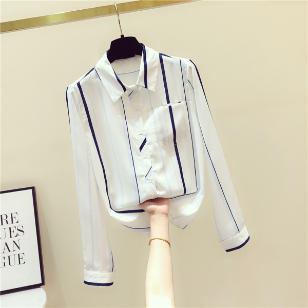 Модерна дамска  раирана риза с джоб и класическа яка 