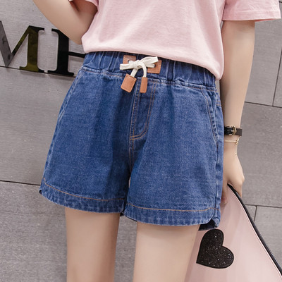 Sieviešu džinsa šorti ar saitēm un kabatām