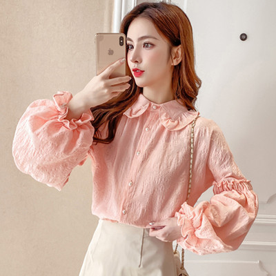 Modern női ing széles ujjakkal és gombokkal