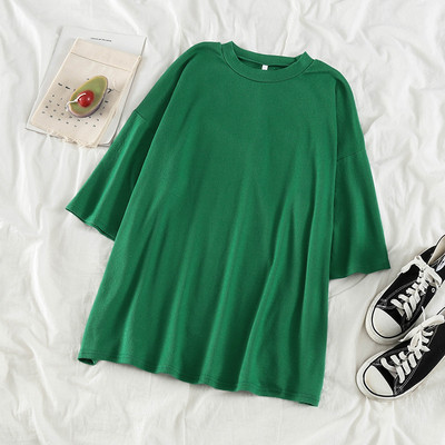 Sieviešu ikdienas blūze ar ovālu kakla izgriezumu un 3/4 platām piedurknēm