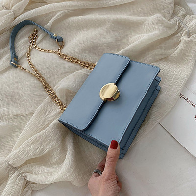 Stilīga sieviešu soma ar metāla elementu un ķēdīti