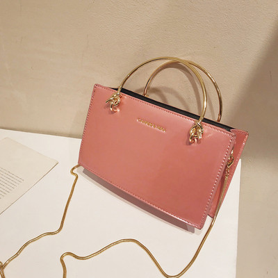 Stilīga sieviešu soma ar metāla īsu un garu rokturi